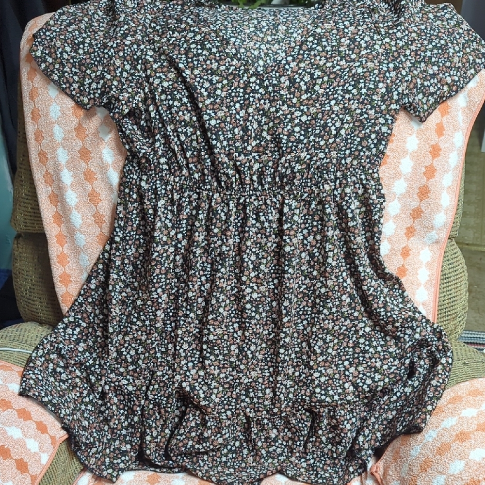SHEIN Black Ruffled Floral Short Sleeve Dress Plus